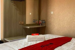 1 bedroom, WiFi - Reddoorz Plus @ Simpang USU Medan (Medan)