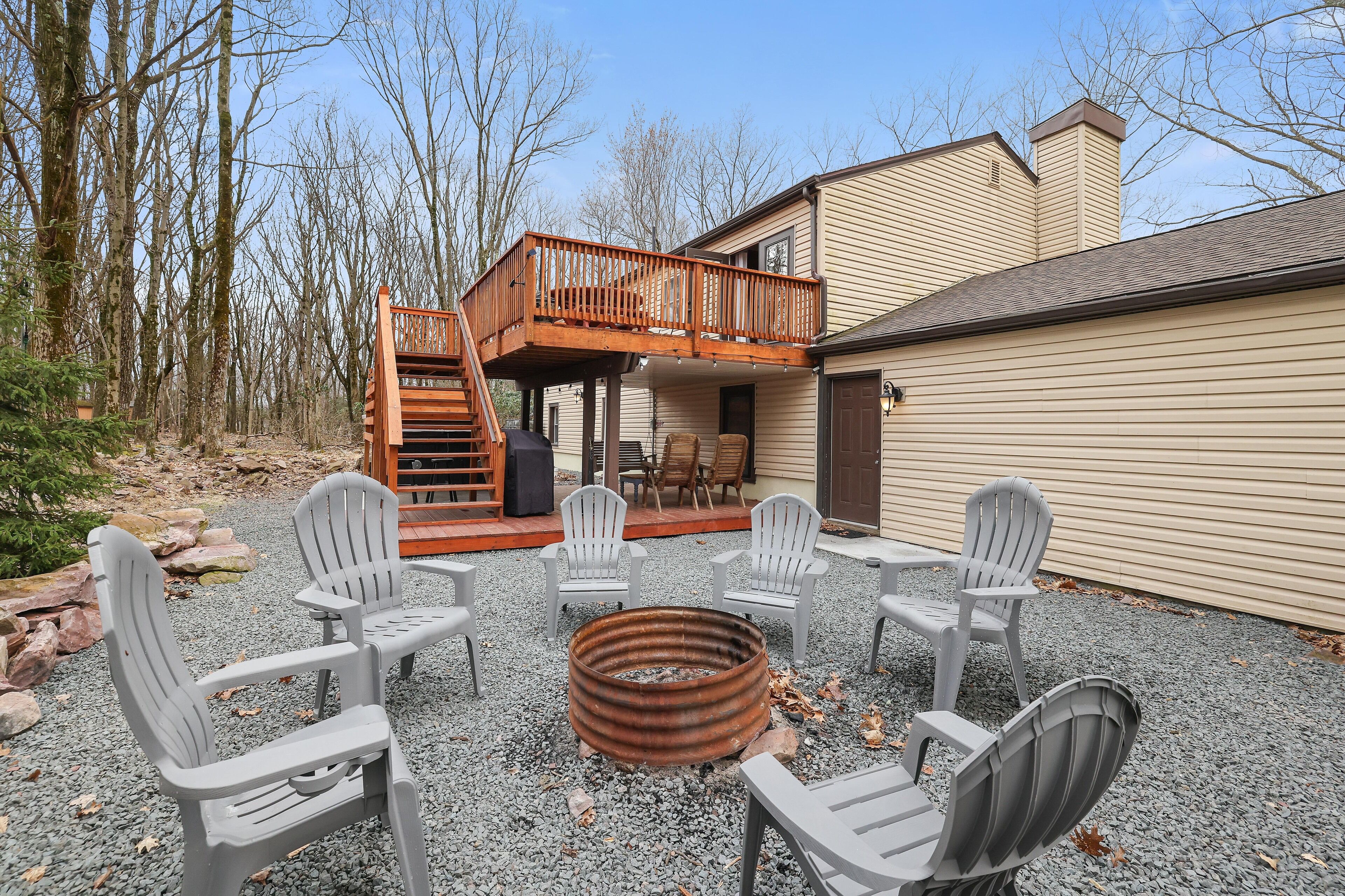 Three Bears Lodge in the Heart of Lake Harmony!