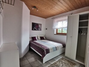 1 bedroom, internet, bed sheets