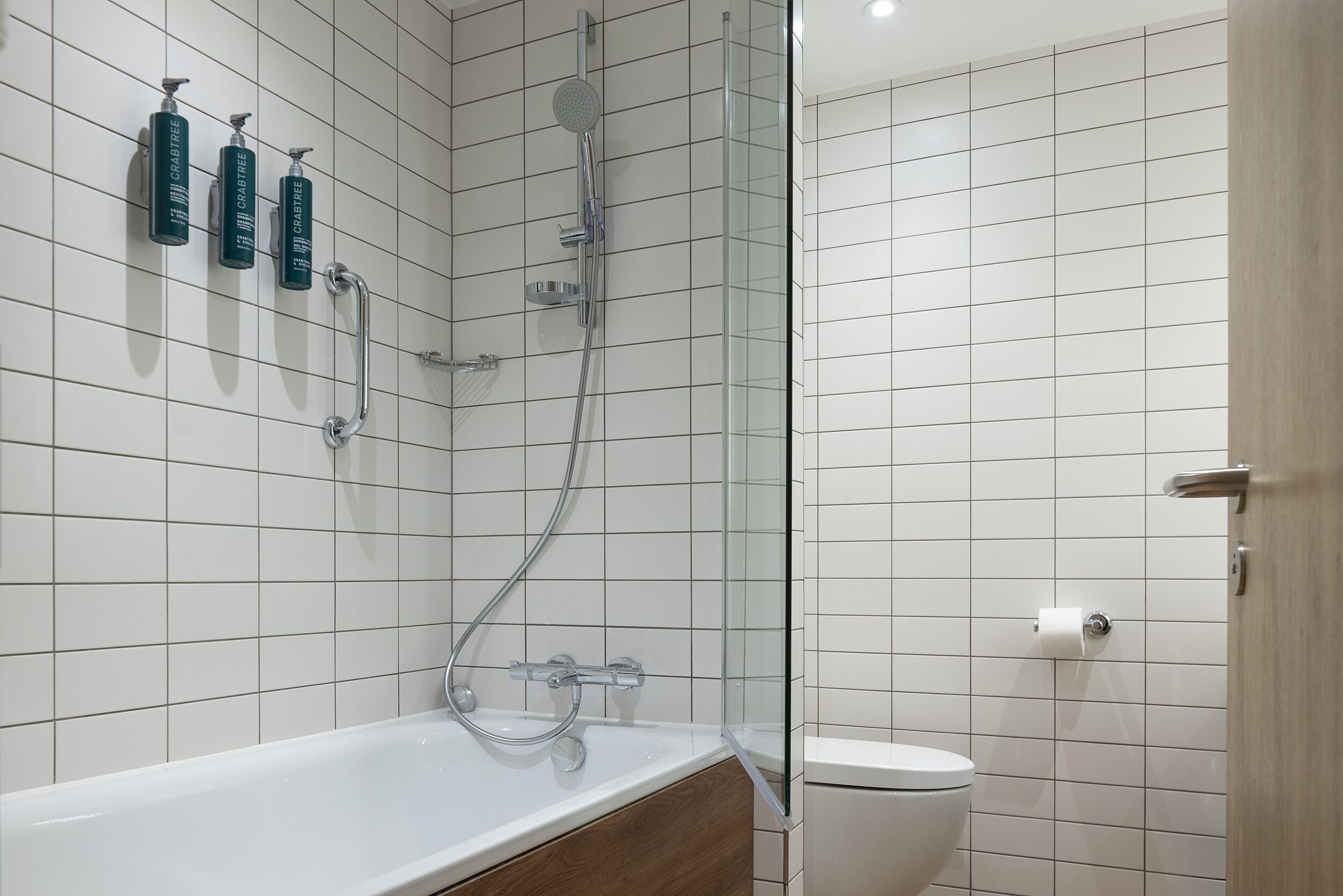 twin room, 2 single beds | bathroom | free toiletries, hair dryer, bathrobes, towels