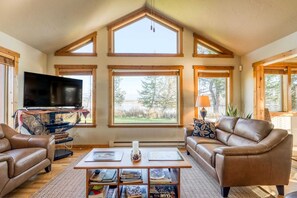 Smart TV, reproductor de DVD, libros, estéreo