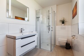 Kirschgarten 9 - Seestern | Bathroom | Shower, hair dryer - Kirschgarten 9 - Seestern (Kellenhusen)