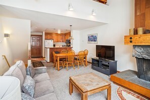 TV, fireplace, DVD player, stereo