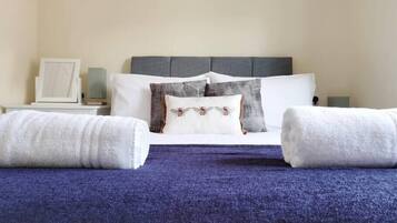 3 bedrooms, iron/ironing board, free WiFi, bed sheets