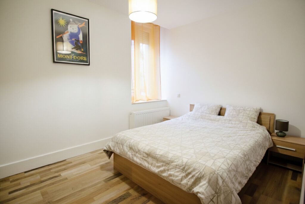 2 slaapkamers, een strijkplank/strijkijzer, reisbedje, gratis wifi