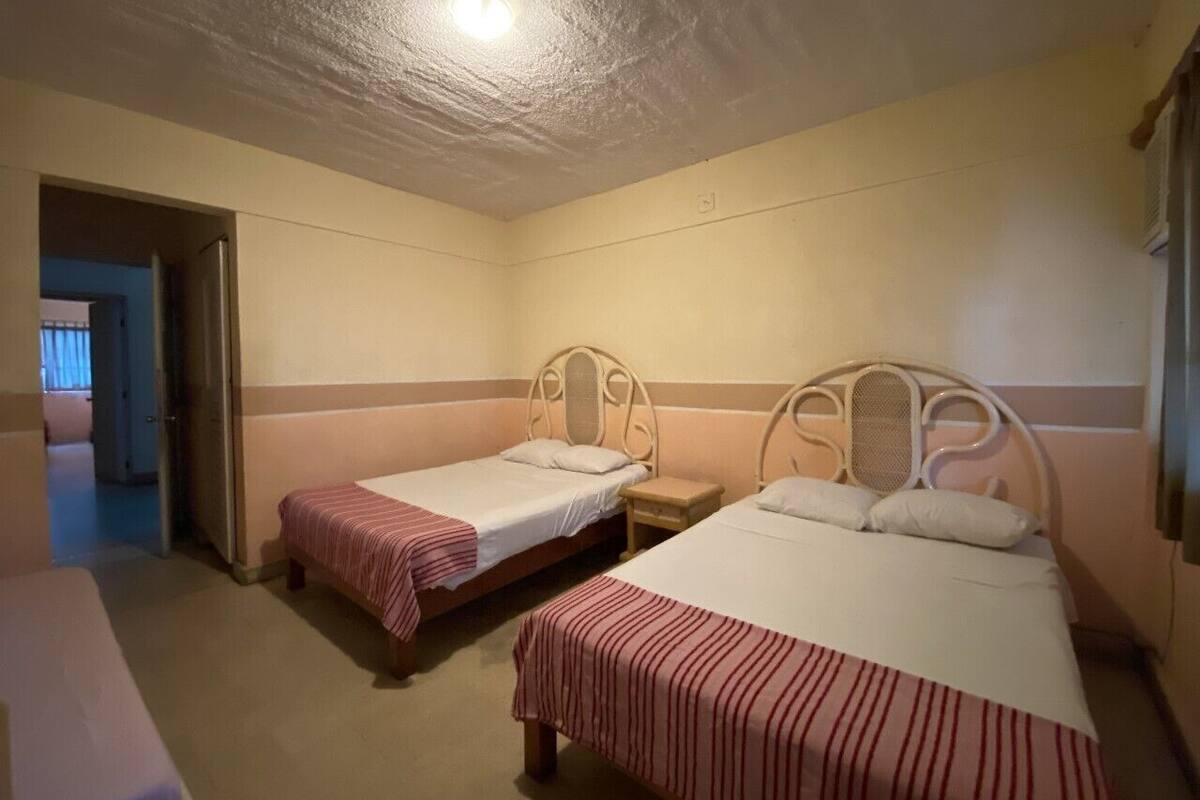 Family Room | Iron/ironing board (on request), WiFi (free)
