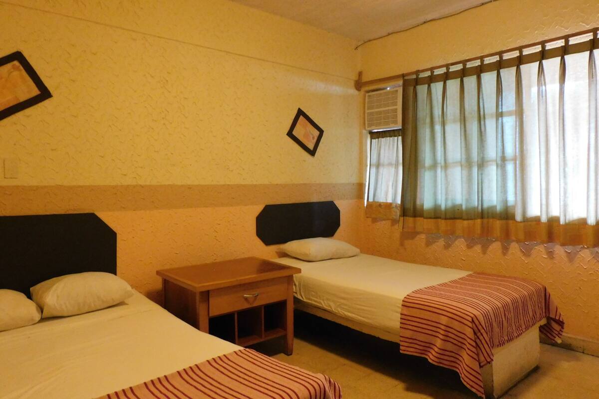 Standard Triple Room | Iron/ironing board (on request), WiFi (free)