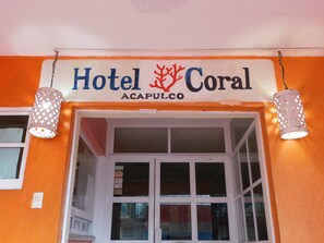 Exterior detail - Hotel Coral (Acapulco)