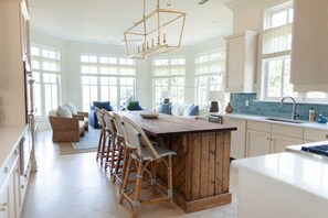 Fridge, microwave, oven, stovetop - New to rental market, private dock, amazing view! (Kiawah Island)