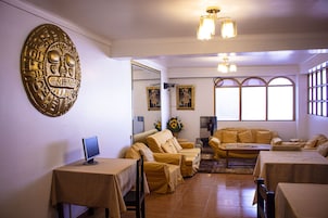 Sala de estar en el lobby
