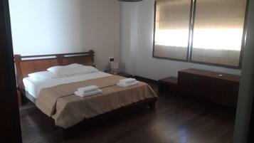 3 Schlafzimmer, Bügeleisen/Bügelbrett, WLAN, Bettwäsche