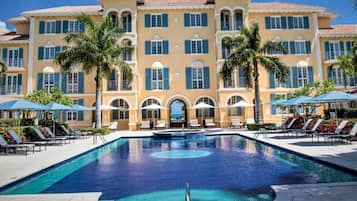 Udendørs pool, liggestole