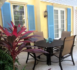 Outdoor dining - Villa Renaissance  Unit 501 1BR Pool/Garden (Grace Bay)