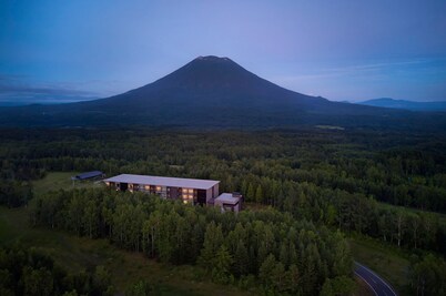 東山ニセコビレッジ、リッツ・カールトン・リザーブ