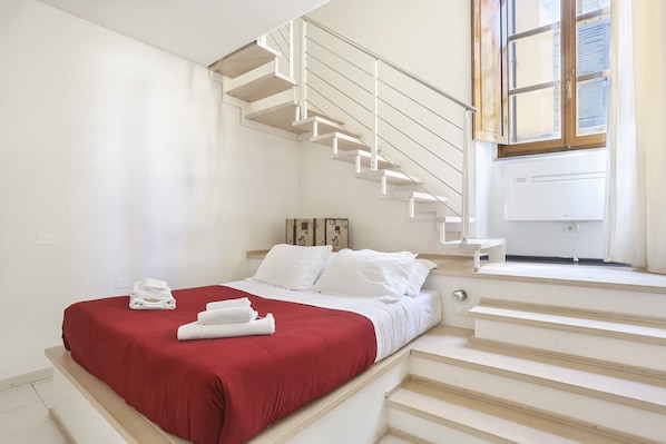 Romantic Apartment, 1 Double Bed with Sofa bed, Non Smoking