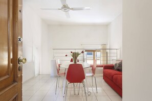 浪漫公寓, 1 张双人床和 1 张沙发床, 无烟房 | 客厅 | 平板电视