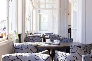 Daily English breakfast for a fee - The Royal Hotel (Weymouth)