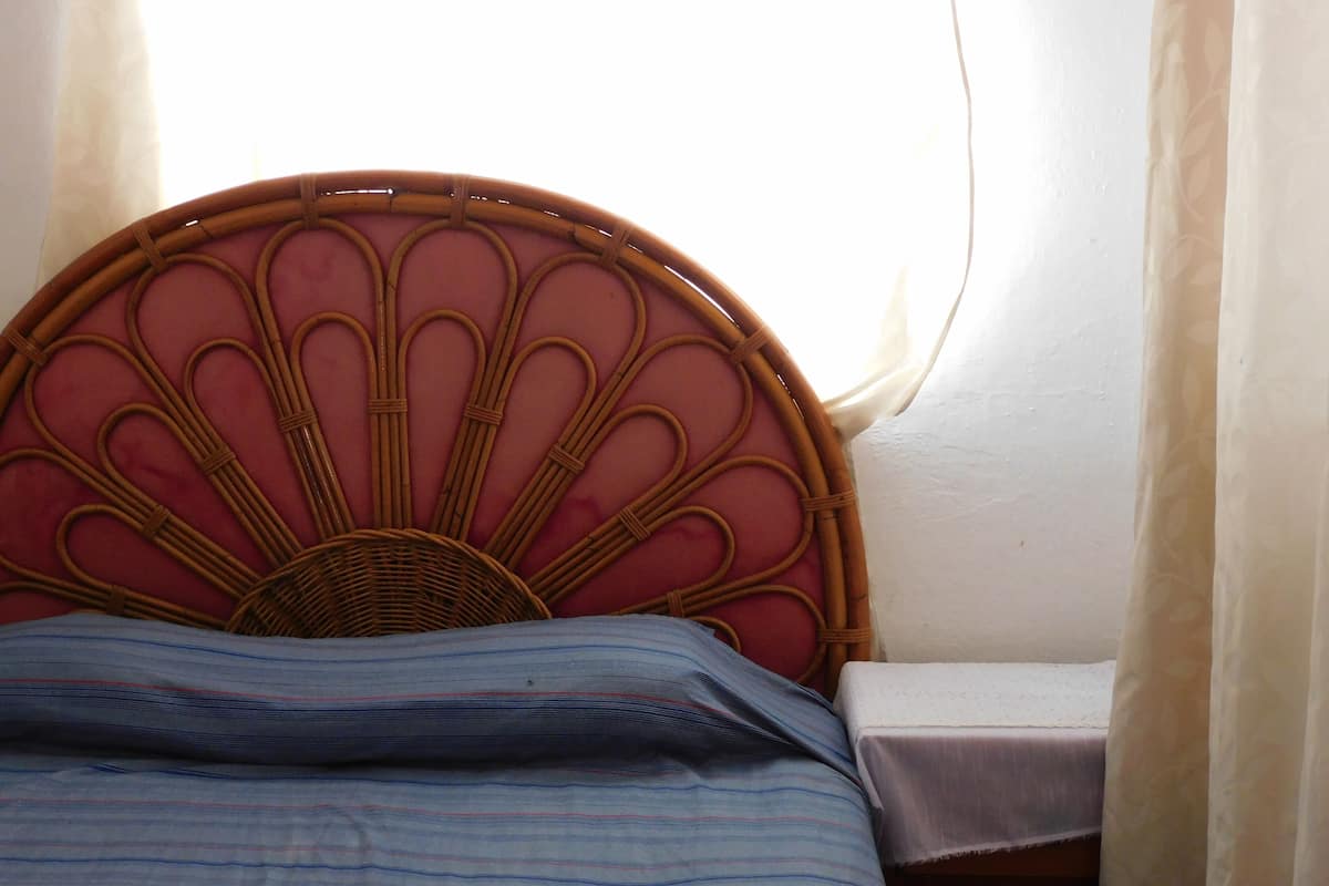 Free WiFi, bed sheets