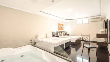 Bañera de hidromasaje privada