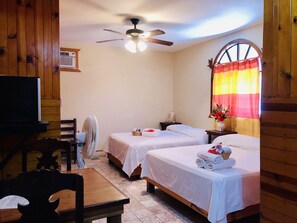 Deluxe Double Room | Free WiFi, bed sheets - Hotel Paraiso del Pescador By Rotamundos (Santa María Tonameca)