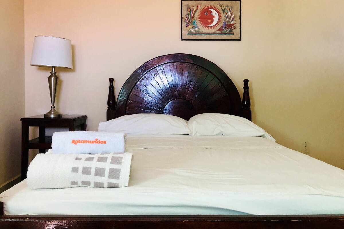 Standard-Doppelzimmer (cruzando la calle)