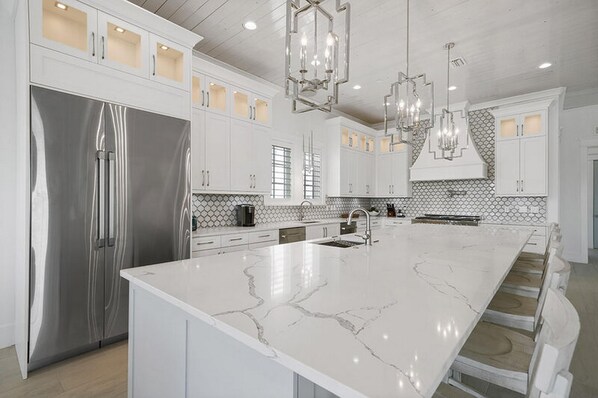 House, Multiple Beds | Private kitchen | Fridge, microwave, stovetop, dishwasher