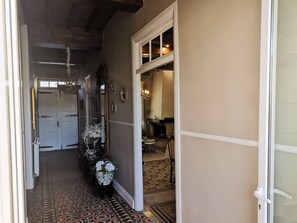 Interior - Beautiful centennial house recently restored in a privileged location. (Vilaxoan)