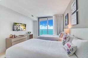 2 bedrooms, desk, iron/ironing board, WiFi