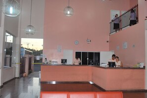 Lobby - Caldas Novas - DiRoma Fiori - Room 263 - Economic Rental (Caldas Novas)