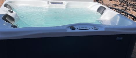 Bañera de hidromasaje exterior