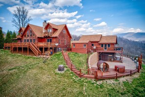 Exterior - Ponderosa 1887 - 300 degree views, 3 ensuites, hot tub, pool table (Vilas)