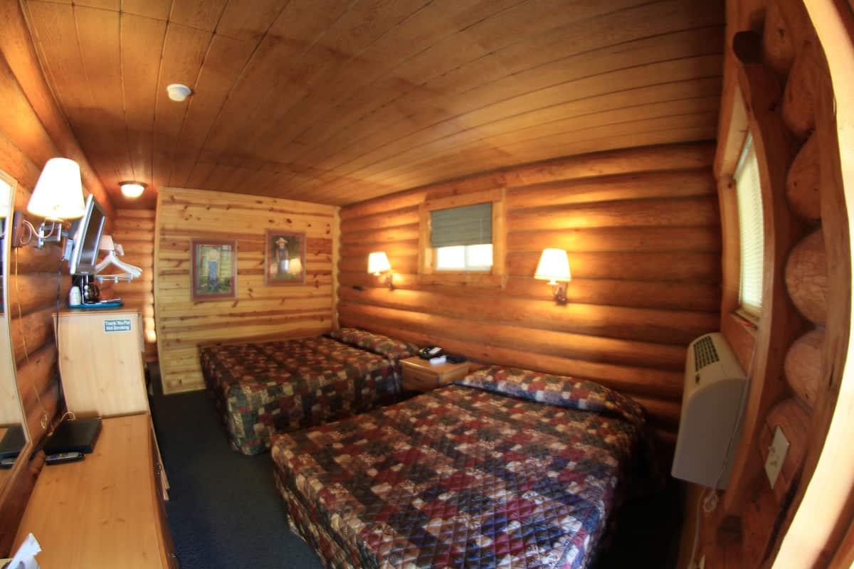傳統小屋, 2 張加大雙人床, 冰箱和微波爐 | 免費無線上網、獨特裝潢、床單