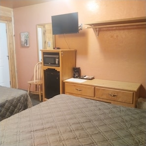 Basic Room, 2 Queen Beds | Bathroom