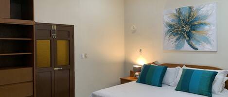 2 dormitorios, caja fuerte, tabla de planchar con plancha y wifi gratis