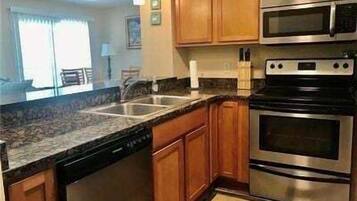House | Private kitchen | Fridge, microwave, dishwasher, coffee/tea maker