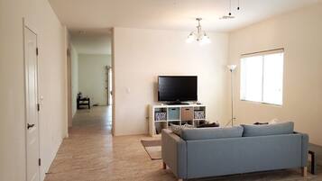 Nhà | Phòng khách | TV