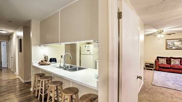 House (Spacious, exquisite 4-bed home near F) | Private kitchen | Fridge, microwave, dishwasher, coffee/tea maker
