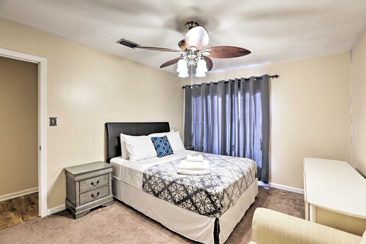 House (Spacious, exquisite 4-bed home near F) | 4 bilik tidur, meja, Wi-fi percuma 