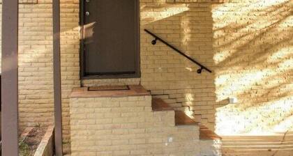 Spacious, Homey 2-bedroom in Chattanooga