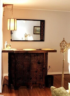 House (Spacious, homey 2-bedroom in Chattano) | 2 bedrooms, desk, free WiFi