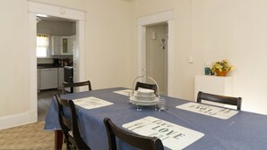 Ferienhaus (Fully furnished 4-bedroom located on ) | Tagungsbereich