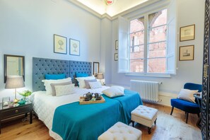 5 habitaciones, tabla de planchar con plancha y wifi gratis