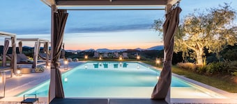 10 Bedrooms Villa in Lucca, SPA, Panoramic Pool