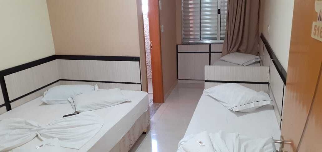 Minibar, wifi gratis y ropa de cama 