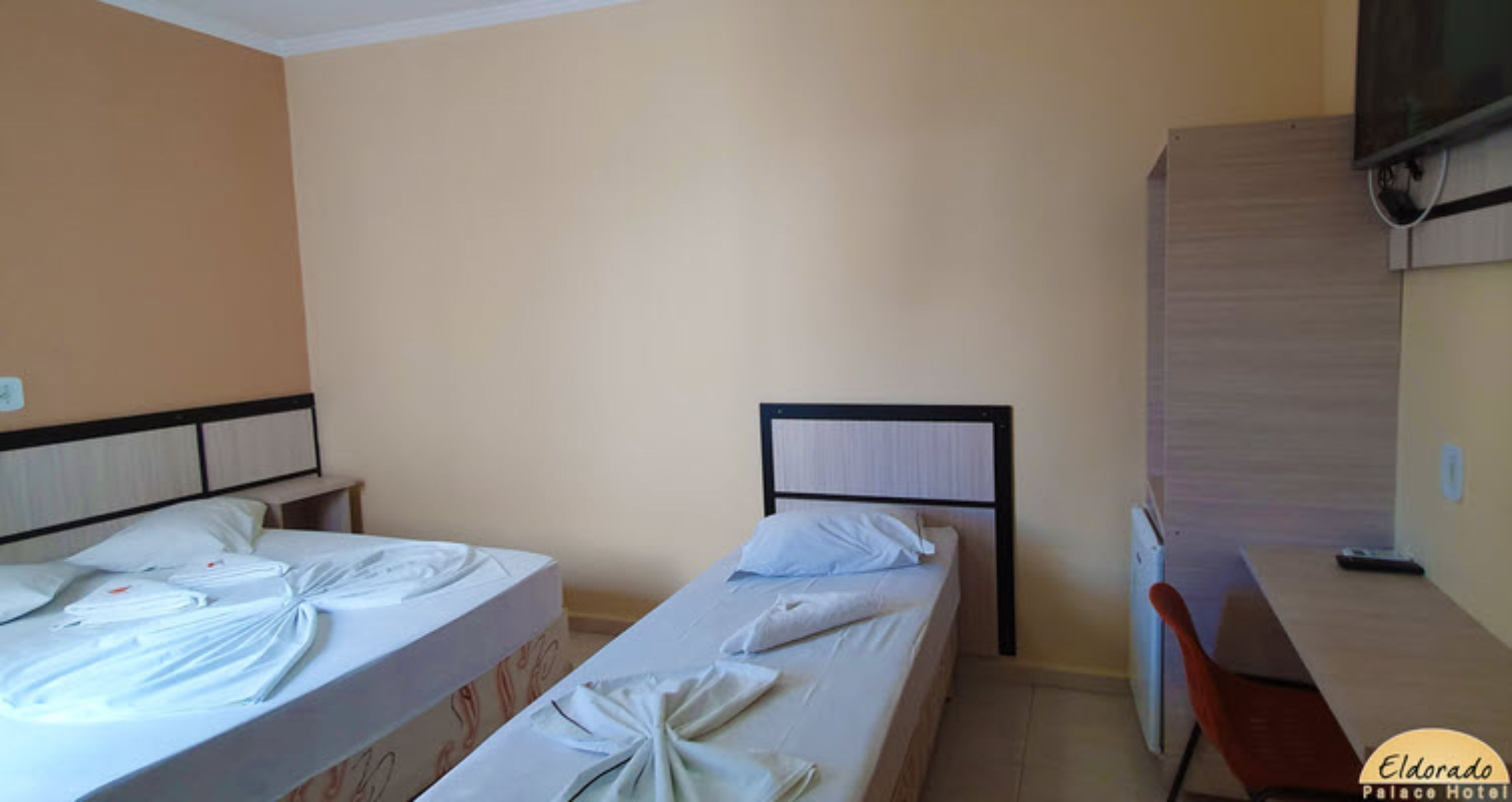 1 bedroom, minibar, free wifi, bed sheets