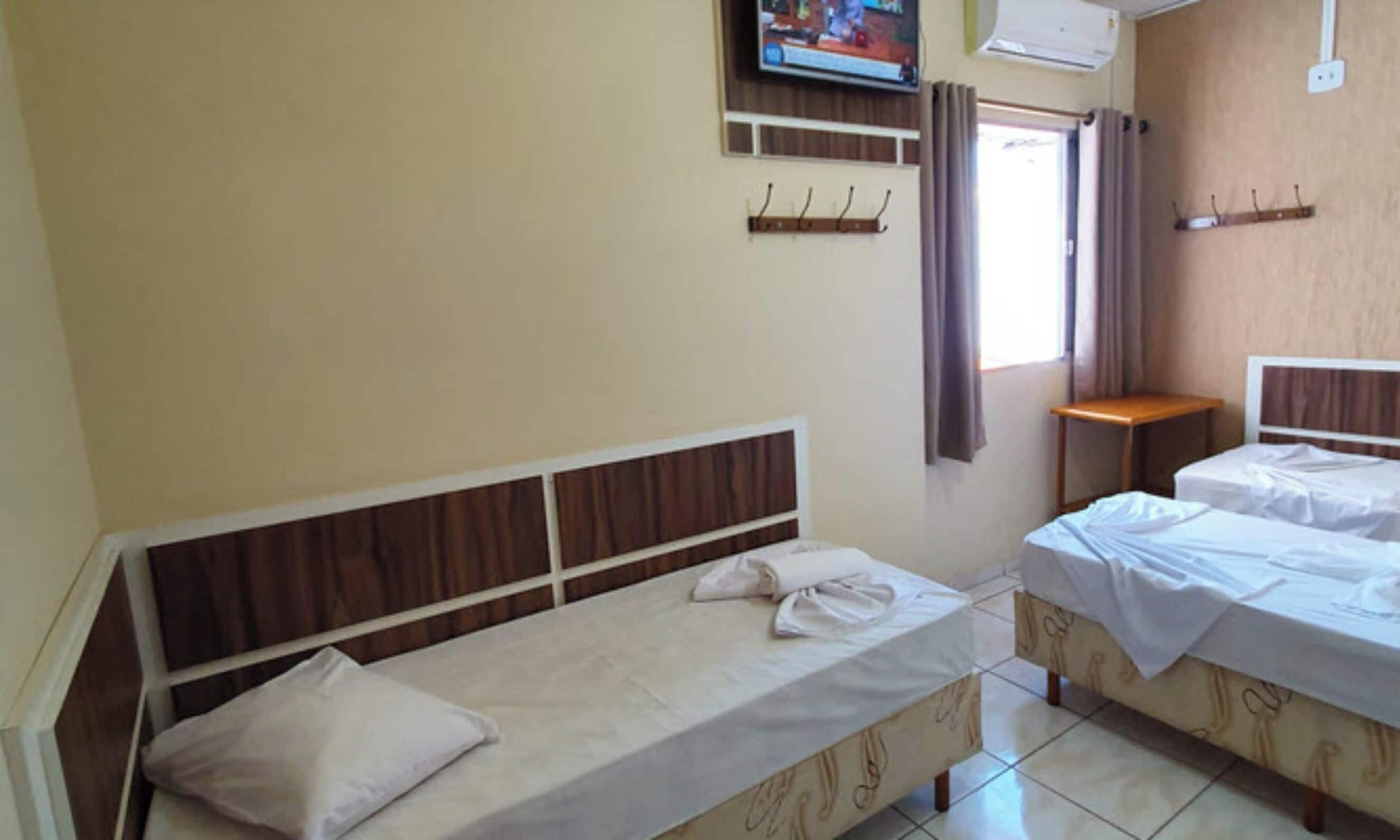 Minibar, wifi gratis y ropa de cama 