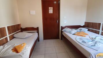 Minibar, free WiFi, bed sheets