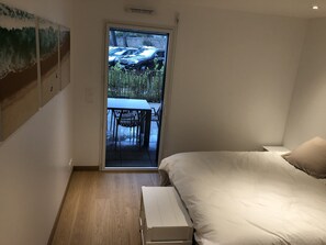 2 habitaciones, tabla de planchar con plancha, wifi y ropa de cama