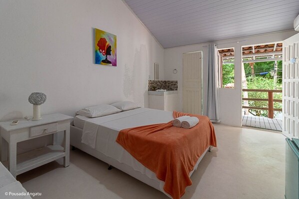 Basic Triple Room | Bar mini, Wi-fi percuma, cadar katil 