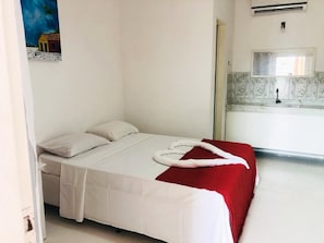Basic Double Room | Bar mini, Wi-fi percuma, cadar katil 